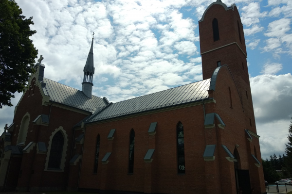 Kościół parafialny pw. Najświętszej Maryi Panny w Ustrzykach Dolnych