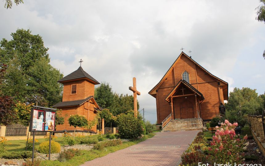 Kościół w Łobozewie Górnym